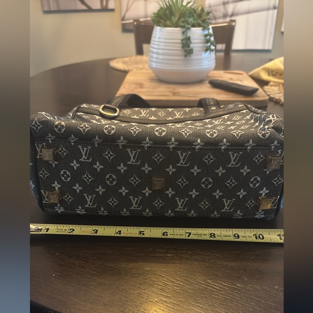 Louis Vuitton Josephine mini monogram bag, authentic - Picture 4 of 11